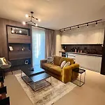 Διαμέρισμα Flh Art Elegance - Large Balcony, Free Parking, Ateneo *