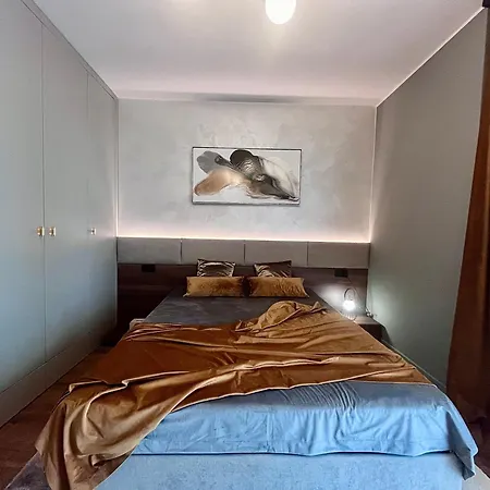 Apartment Flh - Art Elegance With Balcony & Free Parking