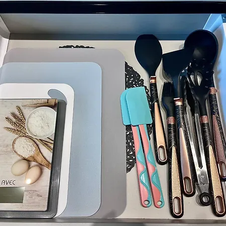 Flh Art Elegance - Large Balcony, Free Parking, Ateneo Апартаменти *