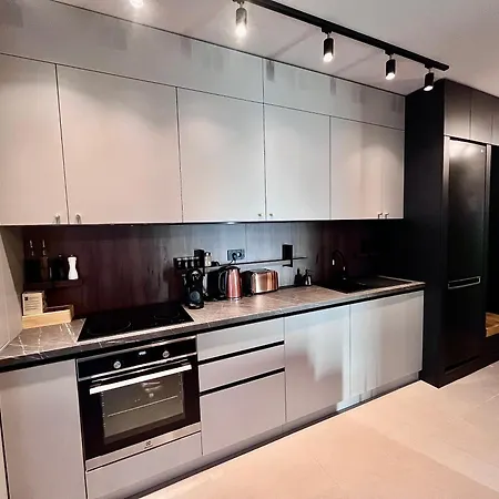 Apartment Flh - Art Elegance With Balcony & Free Parking *
