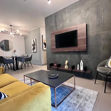 Apartment Flh - Art Elegance With Balcony & Free Parking
