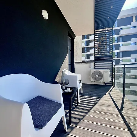 Апартаменти Flh Art Elegance - Large Balcony, Free Parking, Ateneo *