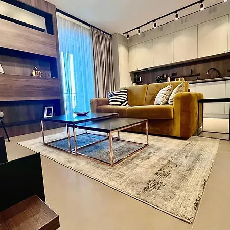 Flh Art Elegance - Large Balcony, Free Parking, Ateneo شقة *