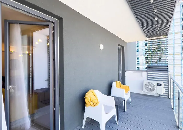 Flh Art Elegance - Large Balcony, Free Parking, Ateneo