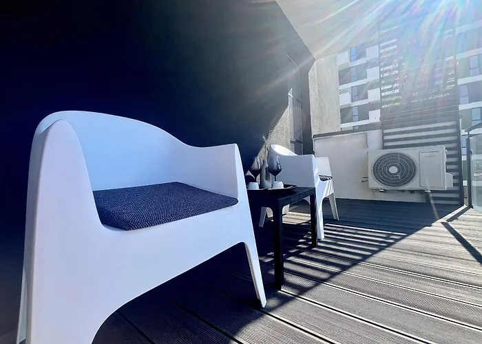 Flh Art Elegance - Large Balcony, Free Parking, Ateneo