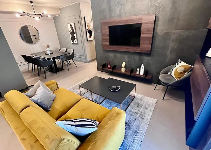 Flh Art Elegance - Large Balcony, Free Parking, Ateneo Apartment