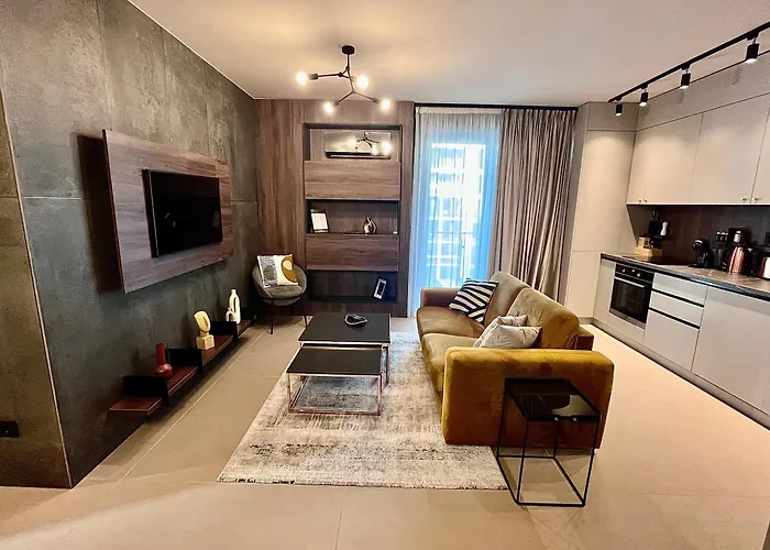 Flh Art Elegance - Large Balcony, Free Parking, Ateneo Apartment