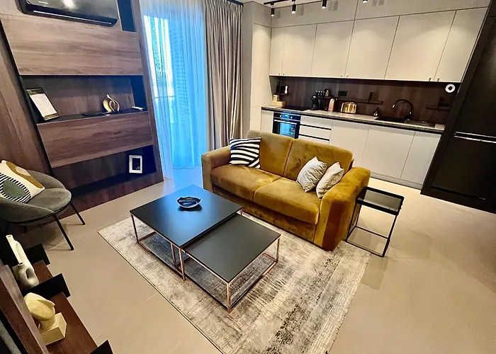 Flh Art Elegance - Large Balcony, Free Parking, Ateneo Apartment Timişoara